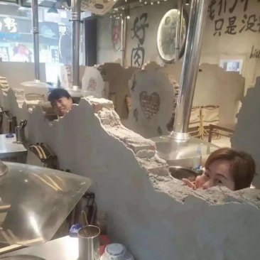 装修三十万的高档火锅店  第1张